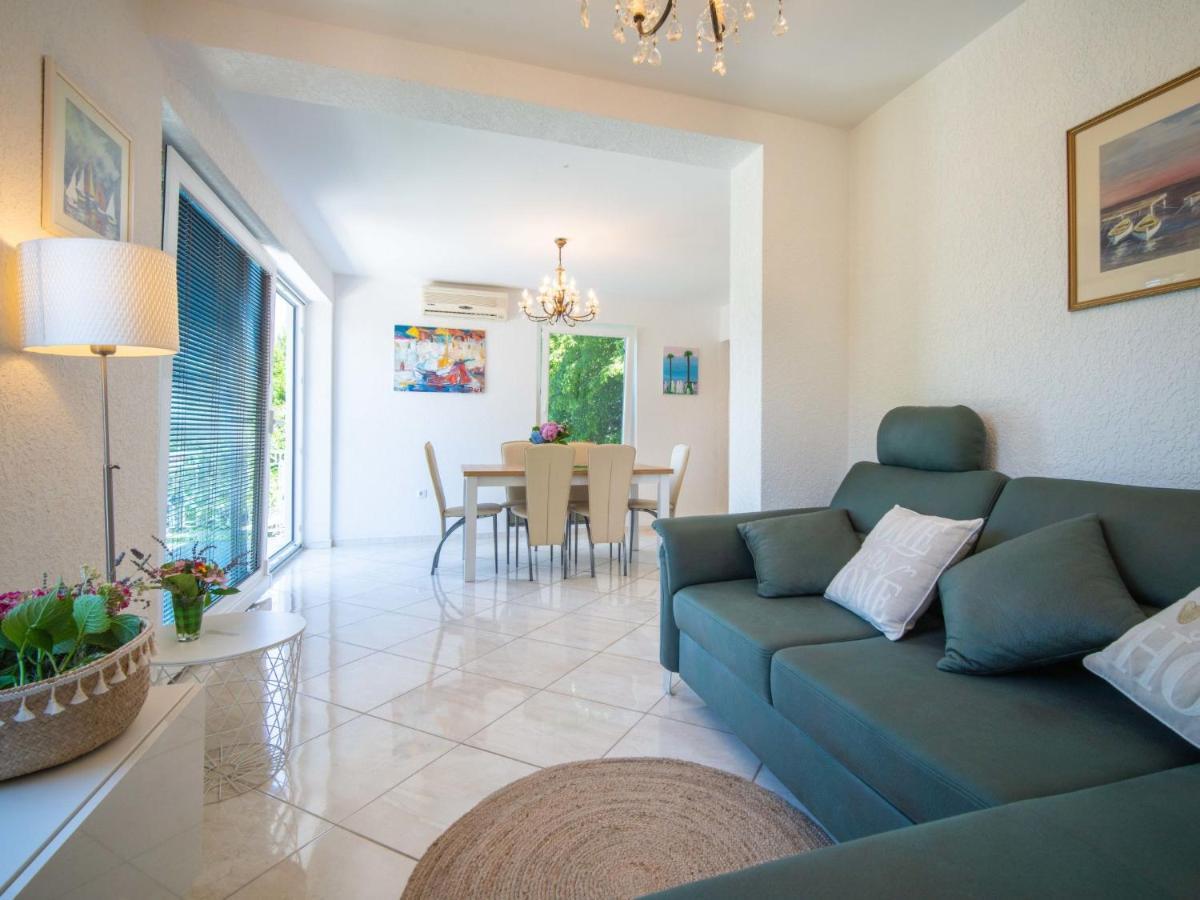 Holiday Home Vesna By Interhome Нивице Экстерьер фото